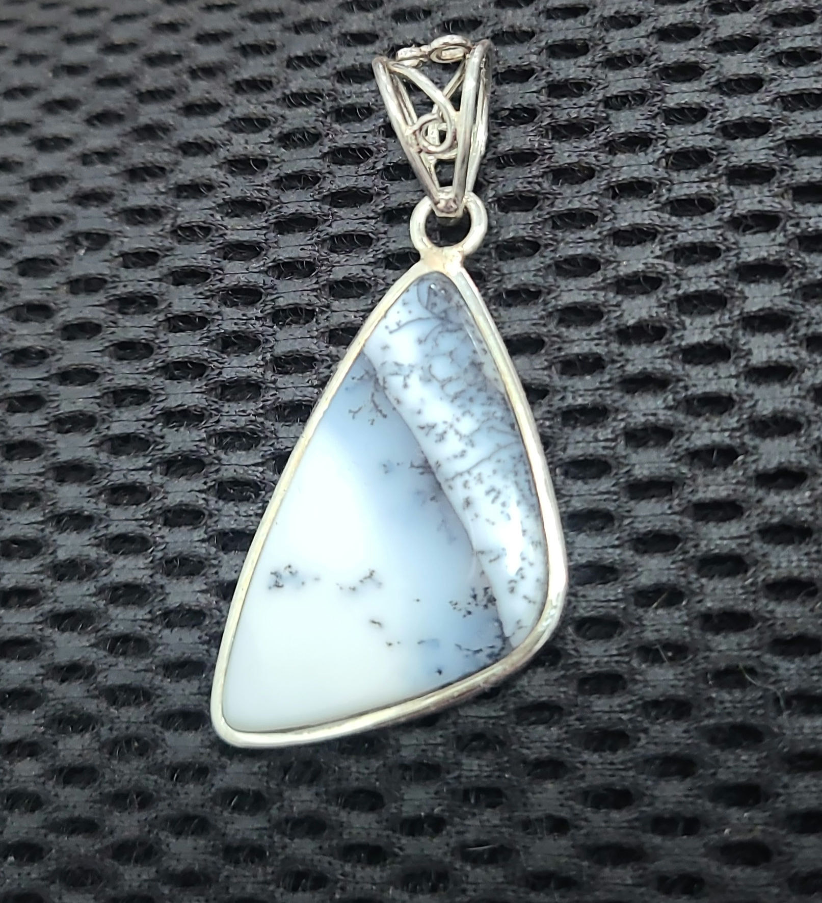 Dendritic dreamer pendant