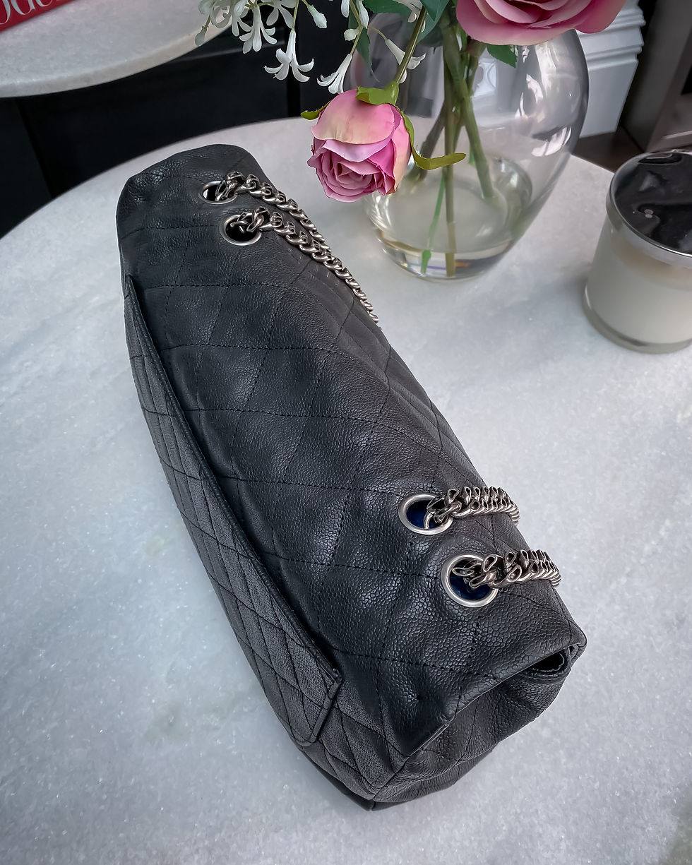 Thumbnail: Chanel Washed Caviar 2.55 Reissue Flap