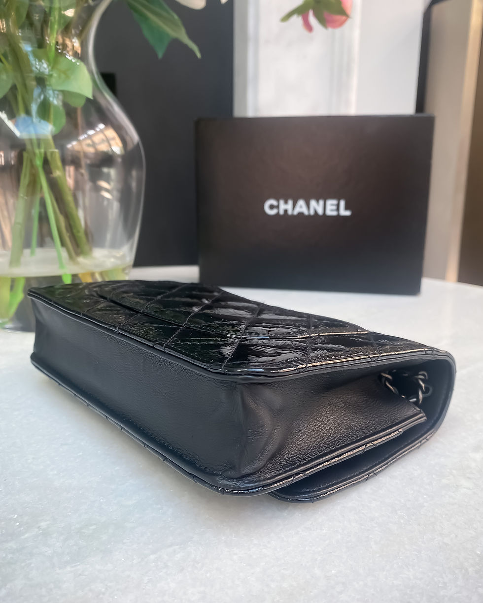 Thumbnail: Chanel Reissue Wallet on Chain Black Distressed Patent