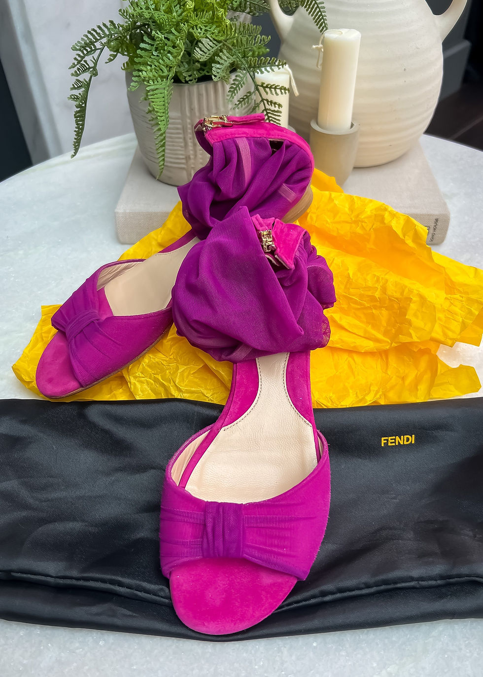 Thumbnail: Fendi Flat Sandals in dark pink - size 36