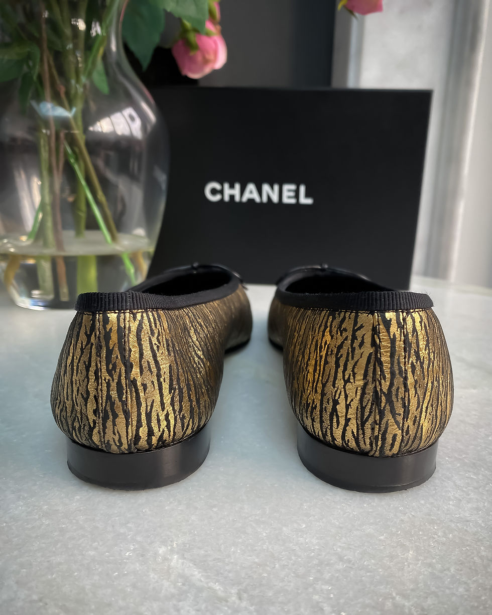 Thumbnail: Black and Gold Ballet Flats - EU 38.5