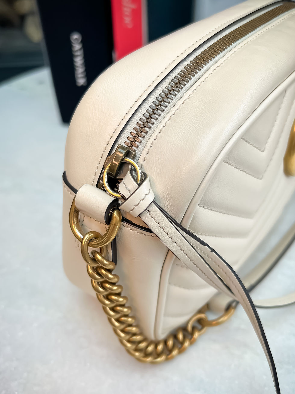 Thumbnail: Gucci GG Marmont White Small Leather Shoulder Bag