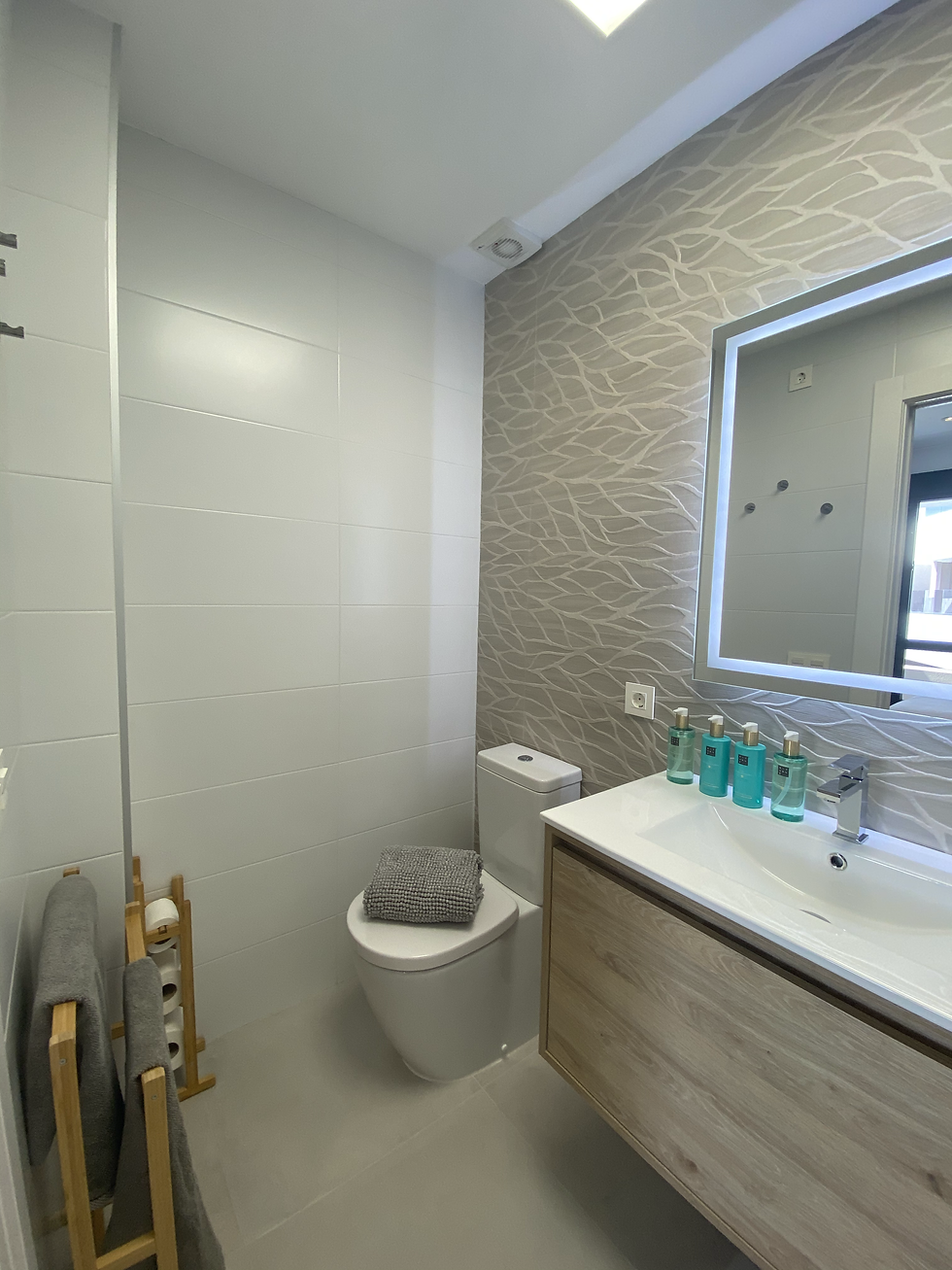 badkamer met aansluitende slaapkamer