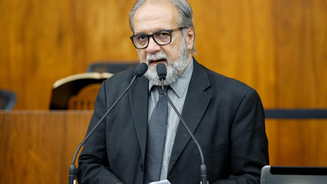 Victorino propõe atenção integral à saúde de recém-nascidos afetados por substâncias psicoativas