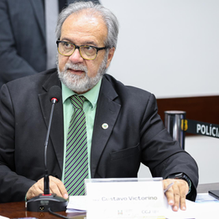 Deputado Victorino quer que agressor pague por tornozeleira eletrônica