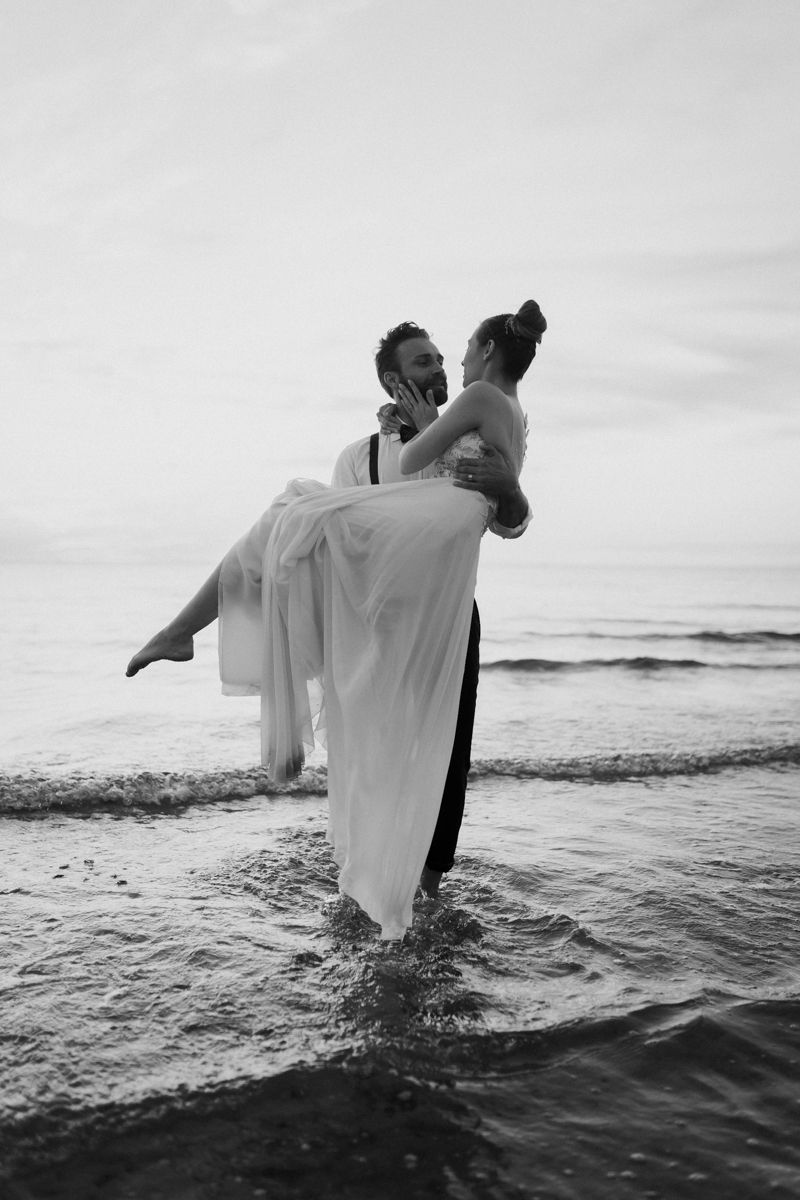 After-Wedding-Shooting am Strand von Rostock-Warnemünde