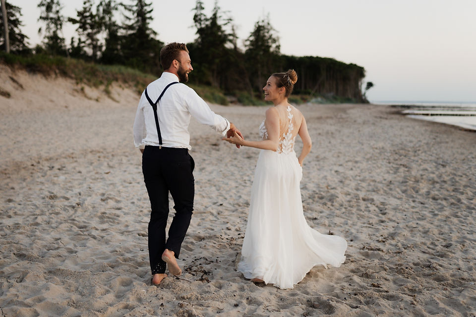 After-Wedding-Shooting am Strand von Rostock-Warnemünde