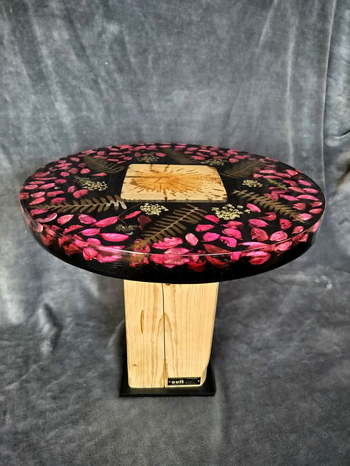 floraler Epoxidharztisch