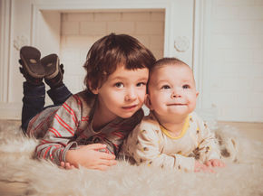 Beneficios de una buena relación entre hermanos