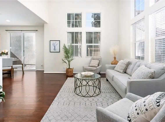 Screen Shot 2022-11-07 at 5.52_edited.jpg