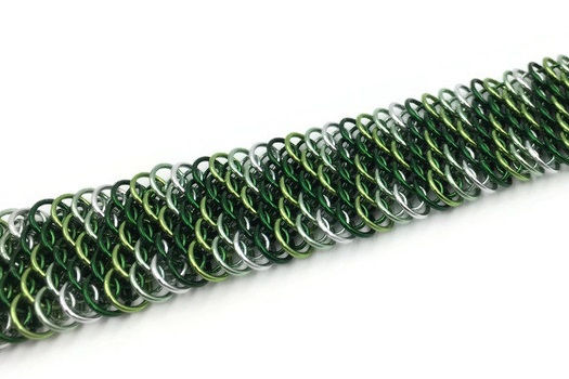 Dragonscale Bracelet, Green Zigzag