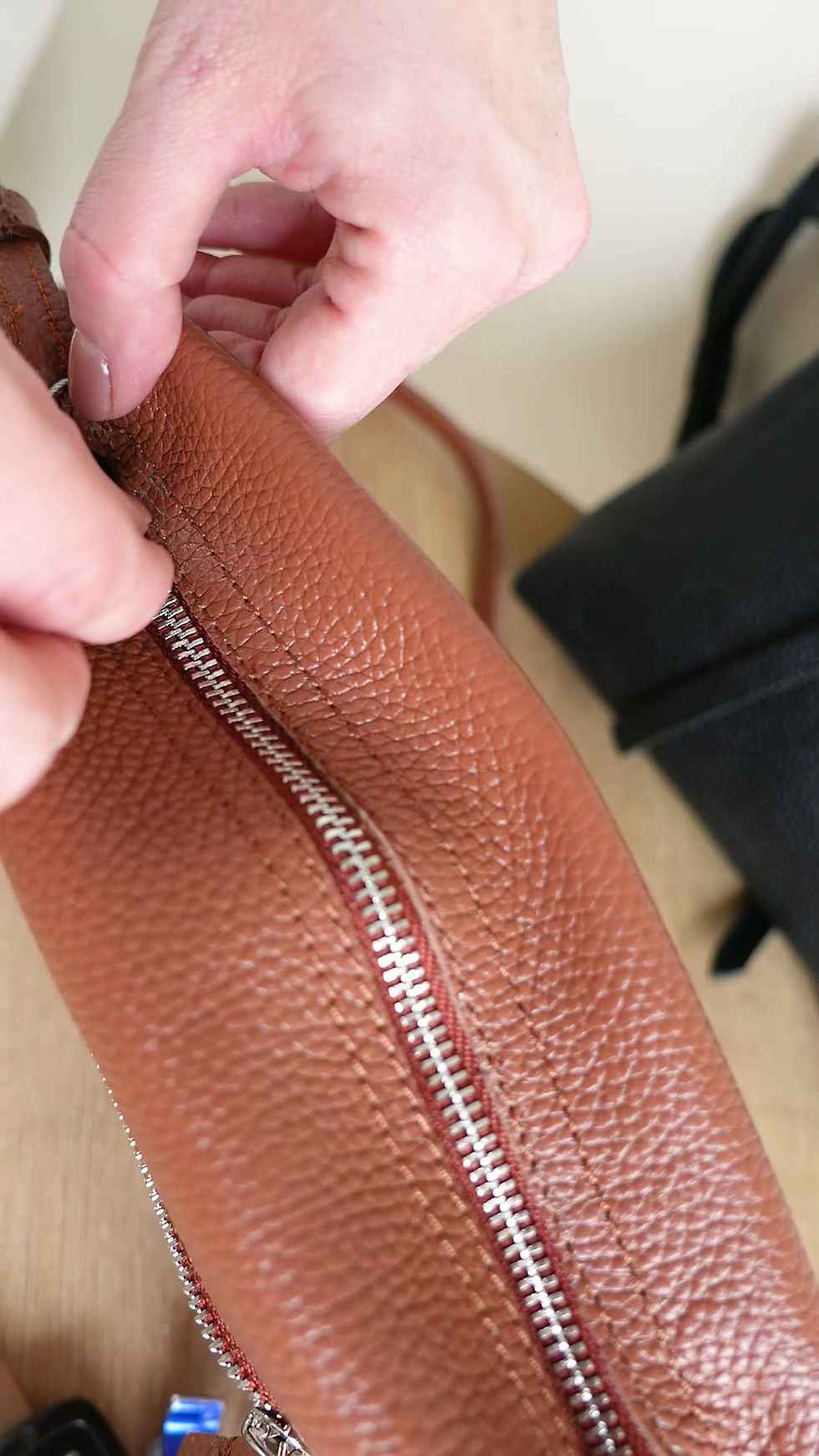 Thumbnail: Nora – Leather Crossbody Shoulder Bag
