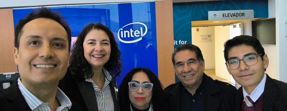 Tutor-IA.tech, representado por Ing. Paulo César Ramírez Silva y Elizabeth Ponce Hernández, como parte de Intel México Top 10 PoC 2025. Proyecto de Impacto. Acelerando México con IA.
