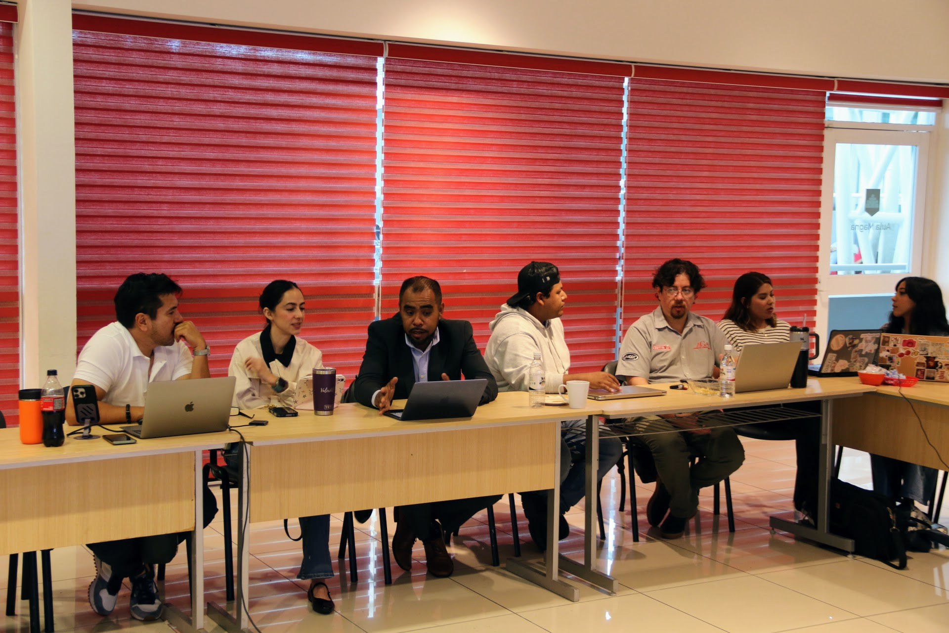 La Generación 7 de IA para los Negocios reunió a 24 empresarios y líderes organizacionales del Bajío. Obtuvo una satisfacción de 4.39/5, un NPS de +86 y 85.7% de interés en implementar Inteligencia Artificial | EmprendHEC | Paulo César Ramírez Silva