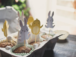 Hop into Eggless this April!