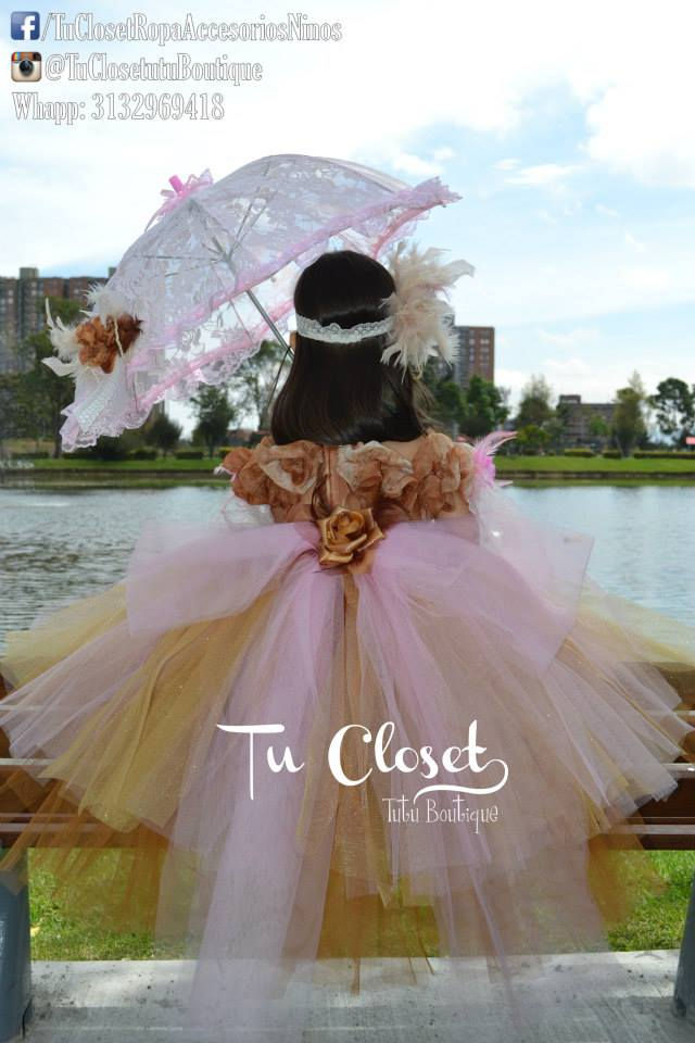 Thumbnail: Disfraz Dama Victoriana / Maria Antonieta