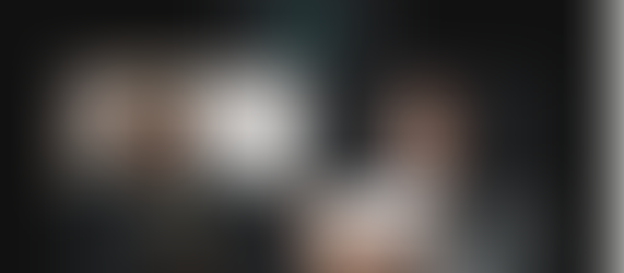 駐車場にwifiがつながりタブレットと事務所パソコンでビデオ会議