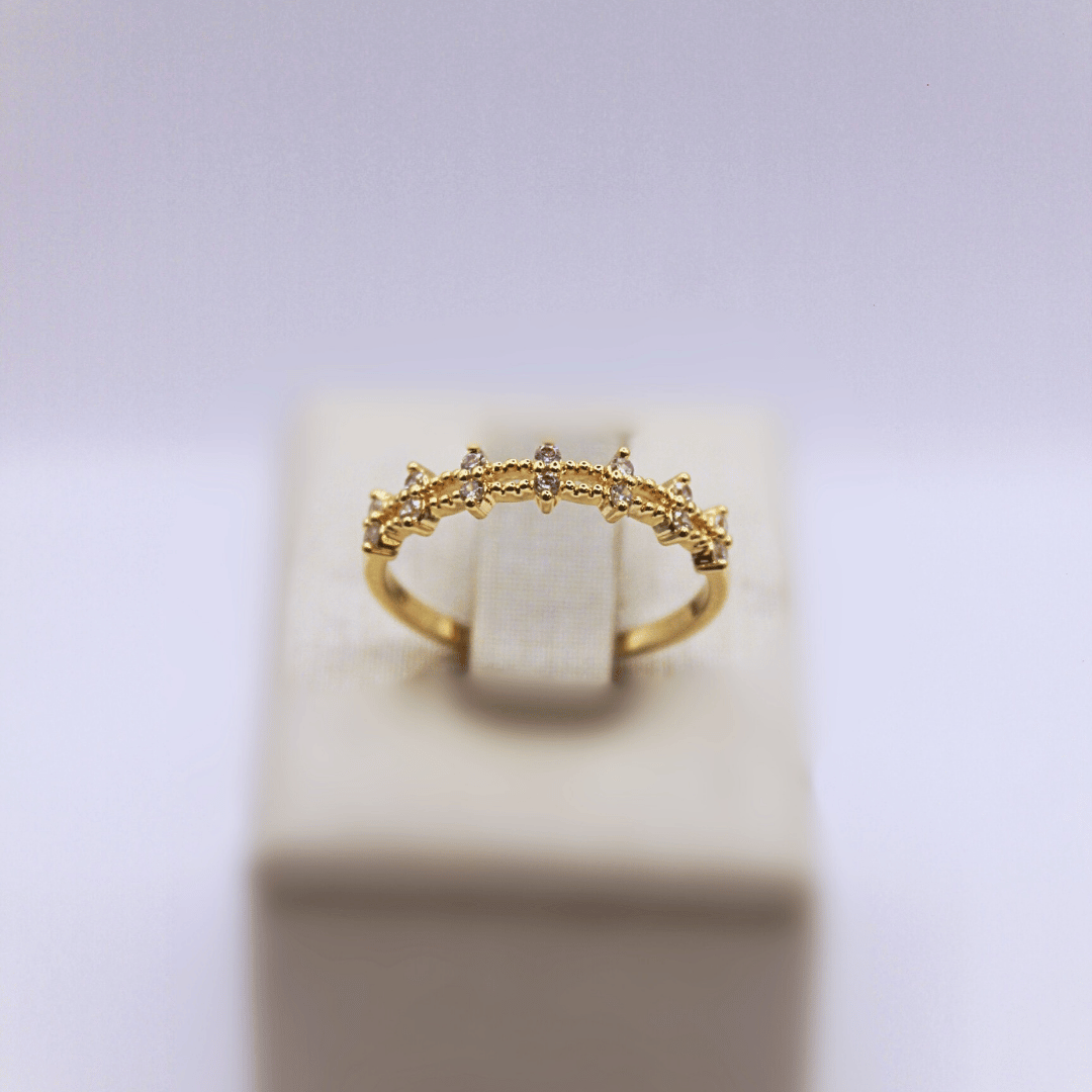 Anel Filete Cravejado Com Zircônias Banhado a Ouro 18K