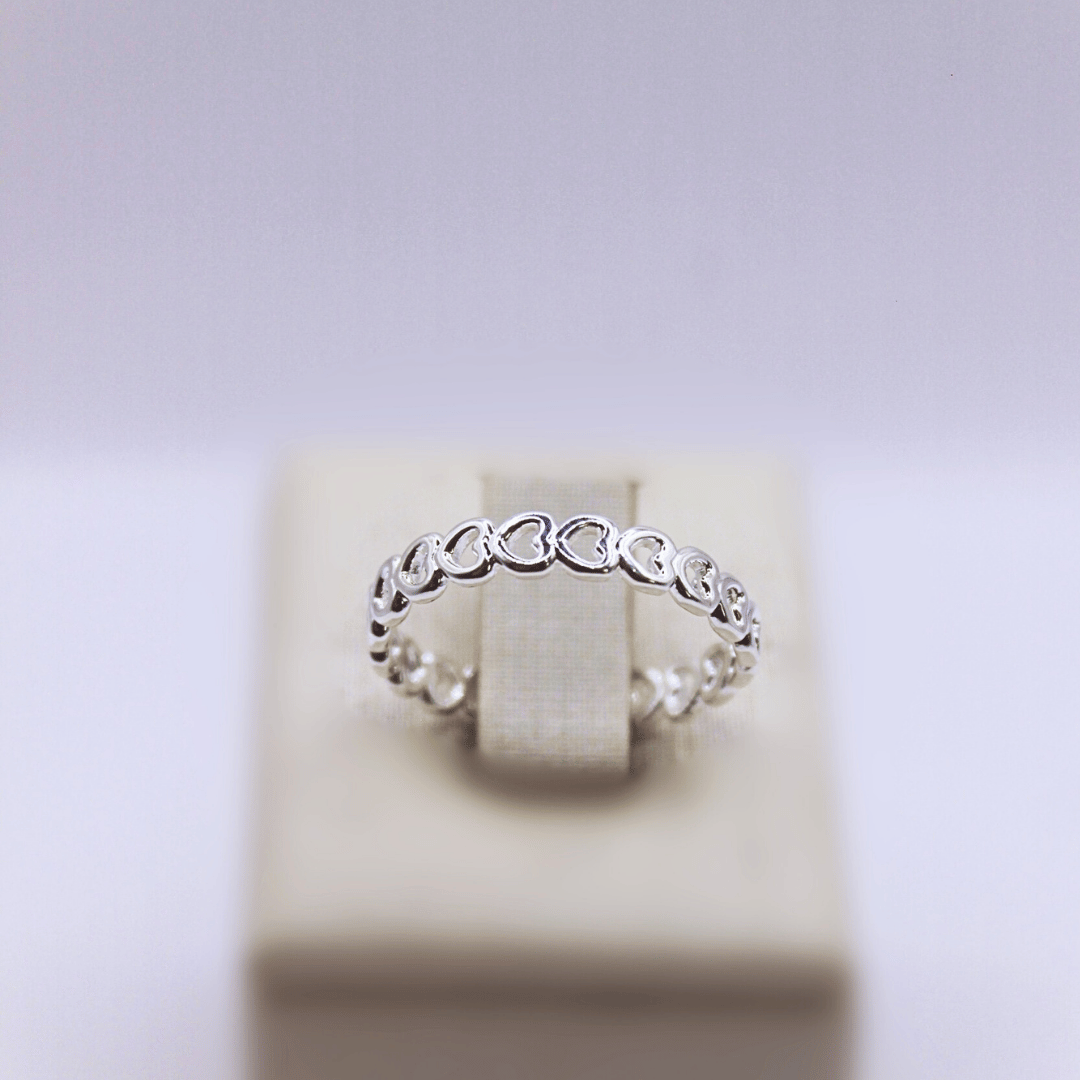 Anel Corações Vazados Banhado a Prata 950