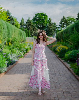 girl in maxi dress at botanic gardens