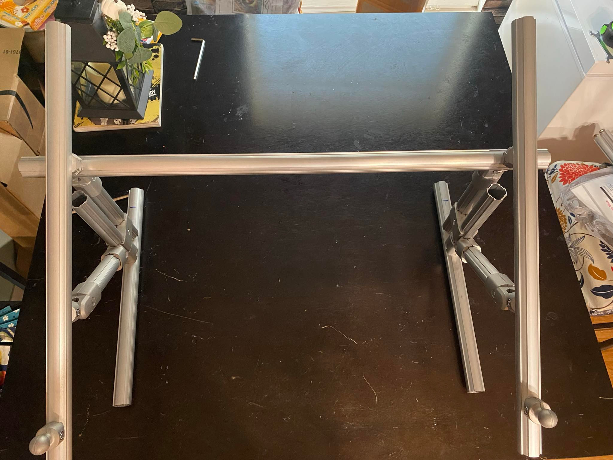 Aluminum table stand