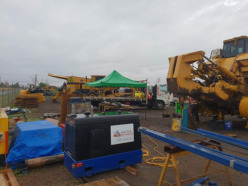 Fixing and welding Earth moving equipment
