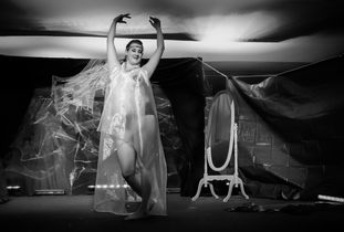 burlesque - 14.jpeg