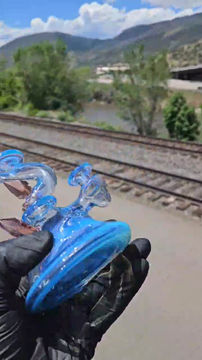 Thumbnail: Crystallized kink flask