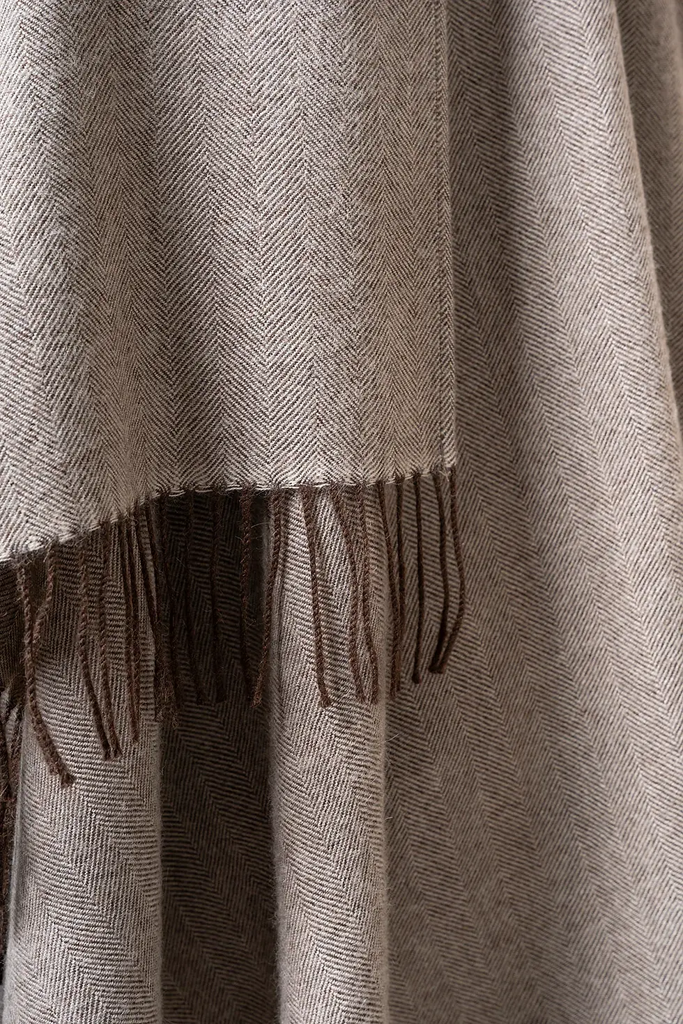 Thumbnail: Two-tone open poncho, 100% Baby Alpaca