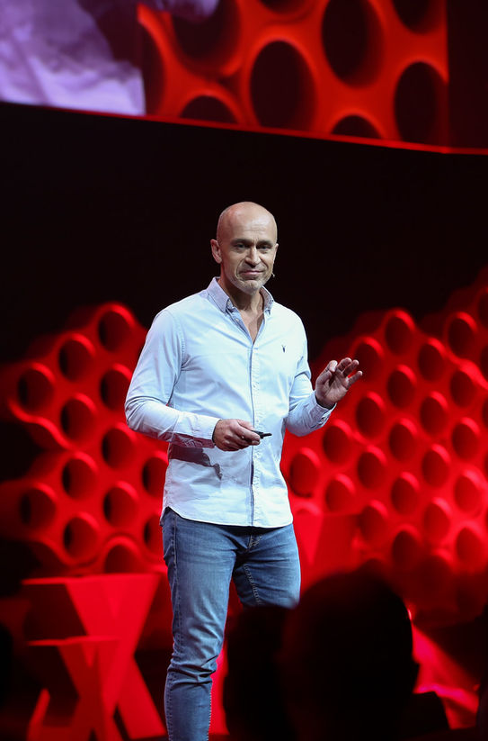 TEDxSydney 2016 conference - Stephen Scheeler former Facebook CEO for Australia and New Zealand