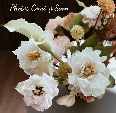 White Theme Bouquet_edited.jpg