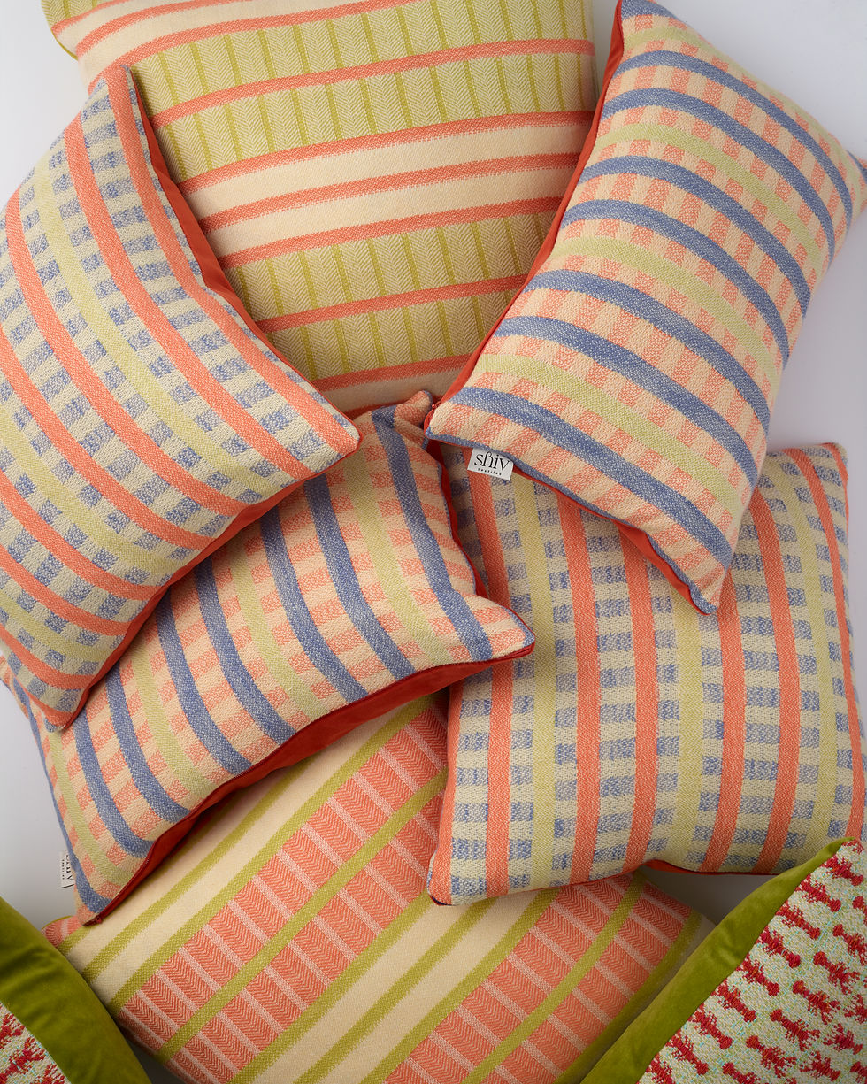 Thumbnail: Tiz Cushion