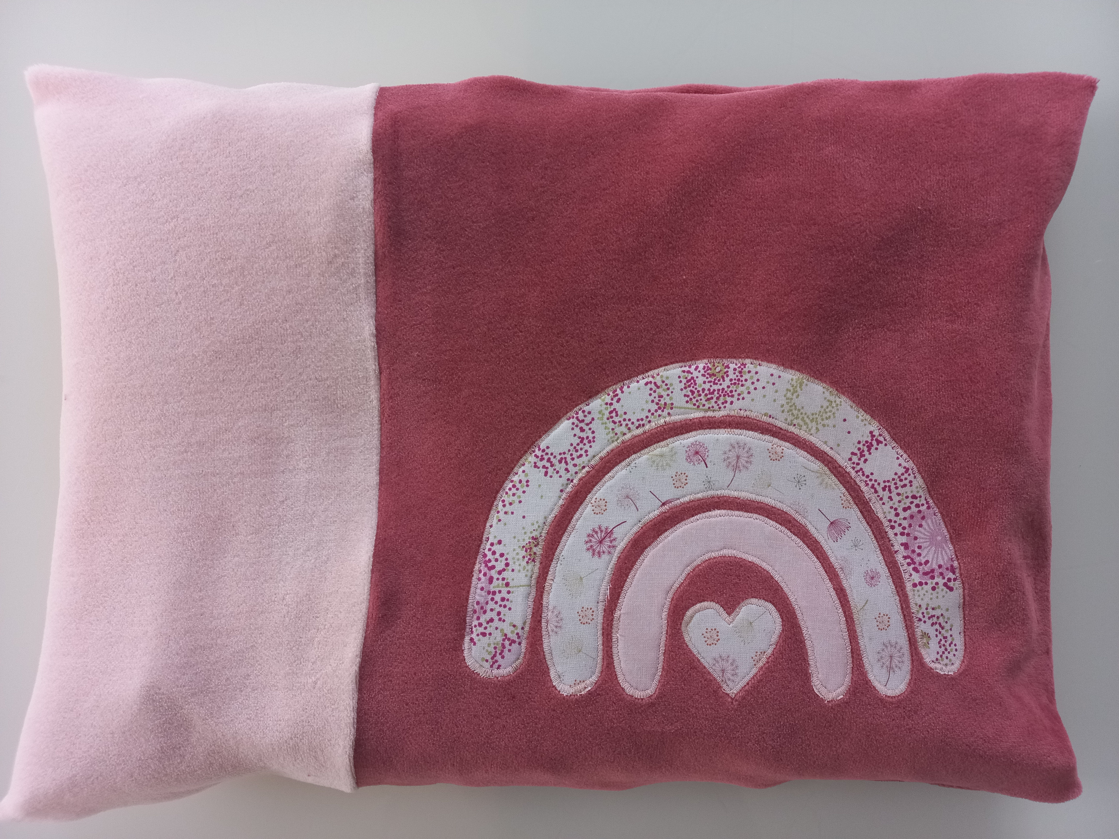 Namenskissen - Regenbogen rosa