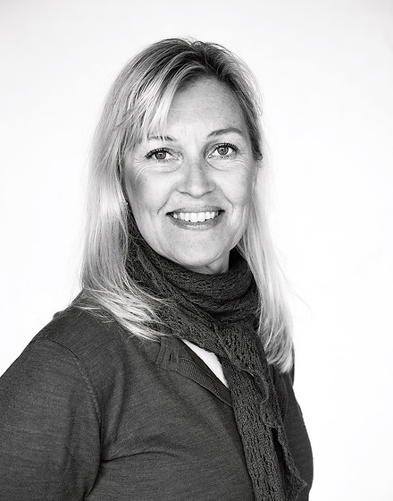 Agneta 31 x 20 (2).jpeg