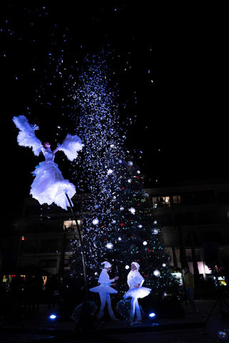 Sway pole performance, spectacle de Noël, animation de Noel waouh, Cote d'azur, St tropez, montpellier, Marseille, Nice, Cannes