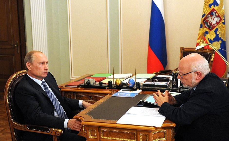 Дело Осипенко. Глава РФ Путин В.В. и советник Главы РФ по правам человека Федотов М.А.