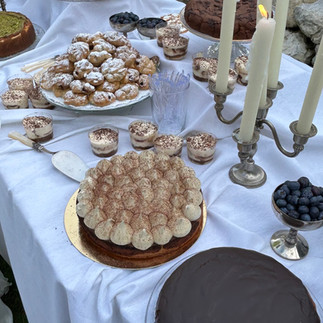 dessert table for wedding
