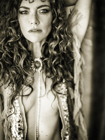 Photographie artistique femme noir et blanc