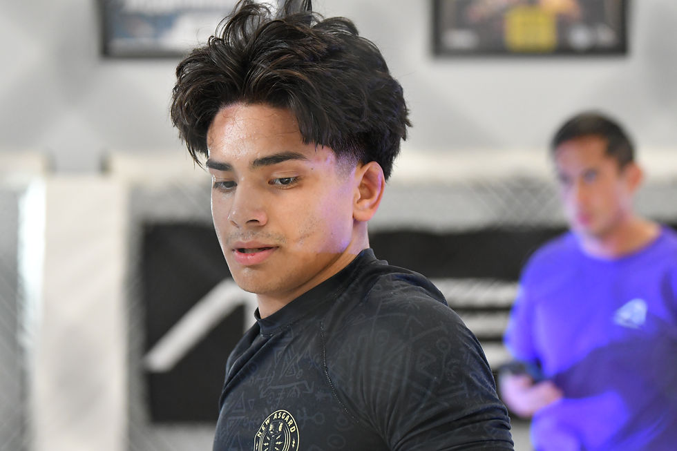 Efrain Garcia (CH 135lbs)