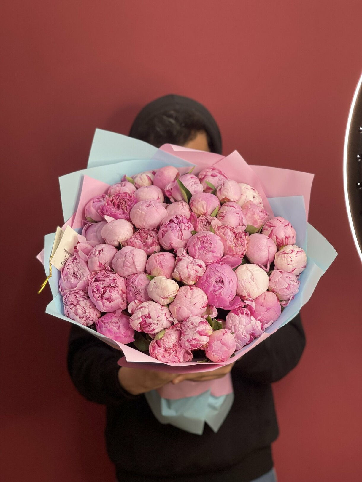 Букет з 51 півонії