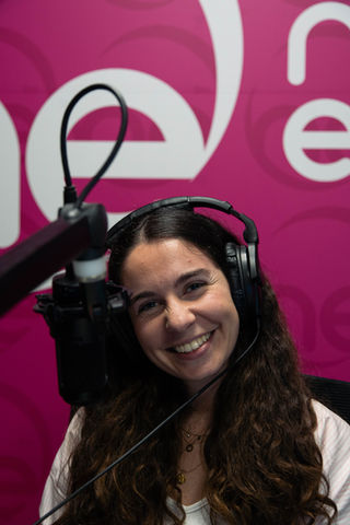 Cursos com formação certificada. Alunos a desenvolver projetos de vídeo, televisão e cinema em estúdios profissionais, com orientação de especialistas.