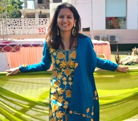 Reiki healing session with energy healer Deepshikha Joshi in Mumbai