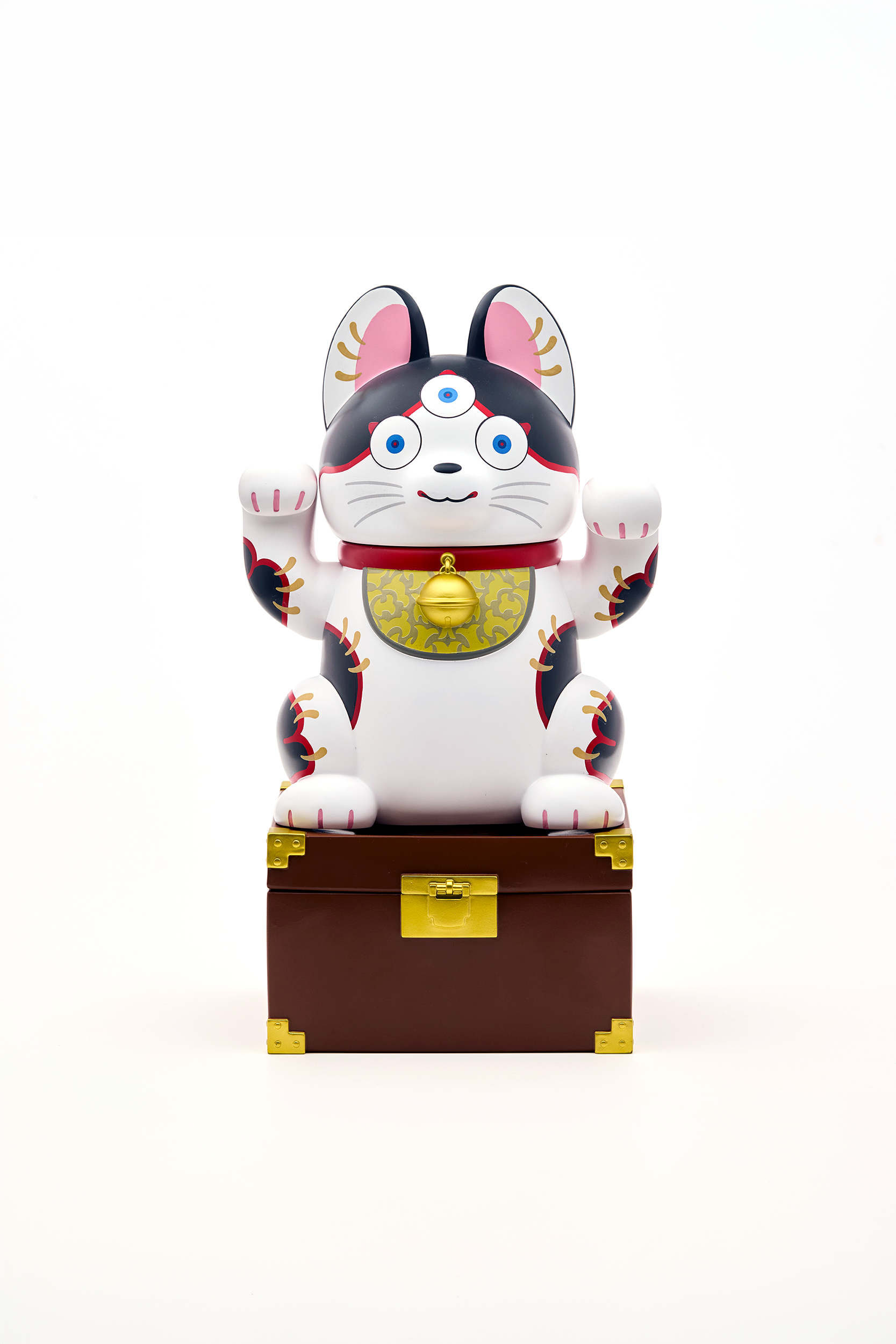 CAT'S TREASURE 001
