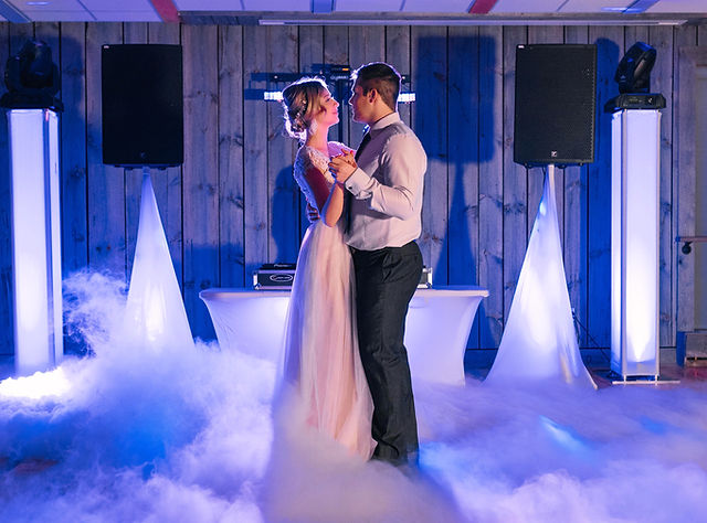 Wedding DJ London Ontario | AK Productions Wedding & Event DJ