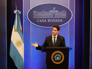 Ravier desmintió la frase “país bananero” pese a su propio tuit: negó críticas a Messi y al plantel por la bandera de Malvinas