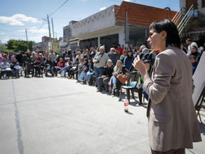 Mayra en el barrio Villa Montero: "Nuestra segunda gestión va a ser aún mejor que la primera"
