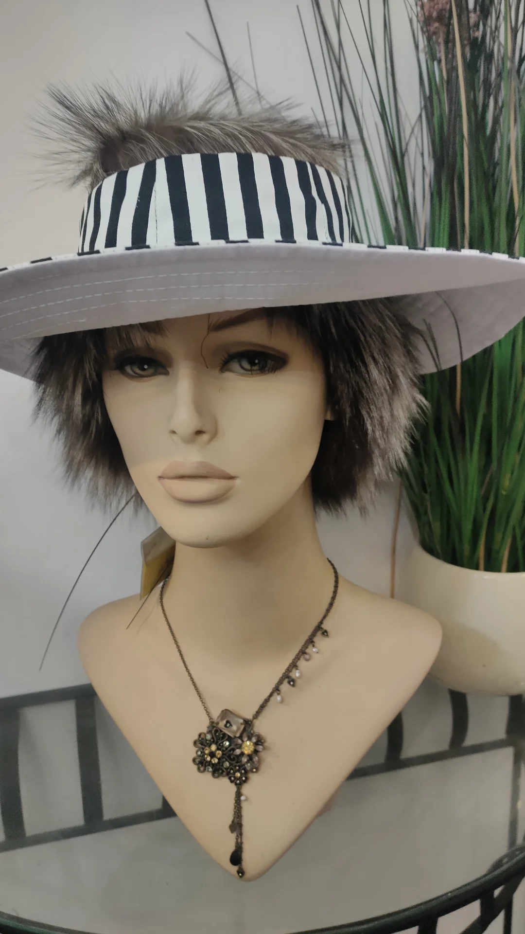 כובע פסים פתוח