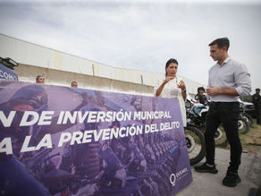 Mayra y el intendente Julián Álvarez dieron inicio a un megaoperativo de saturación vehicular conjunto entre Quilmes y Lanús