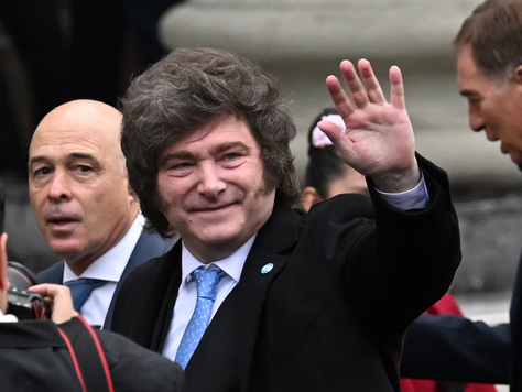 Javier Milei compartió un mensaje que defiende el retiro del pliego de la jueza Michelli