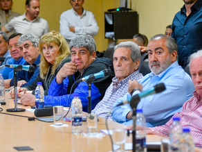 Acuña aseguró que no hay diálogo Gobierno-CGT y celebró la habilitación de la feria judicial